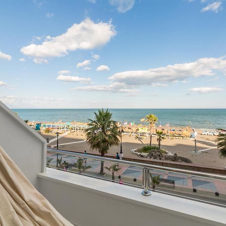 Roca Chica A Apartamento Adc Торемолинос Екстериор снимка